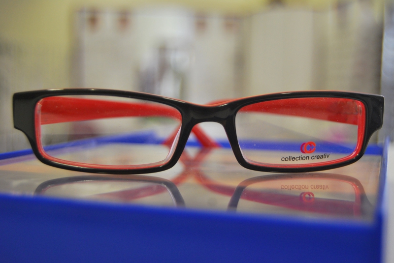 opticien-VALBONNE-min_view-sight-lens-frame-optics-spectacles-1141012-pxhere.com